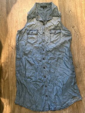 Velvet Heart Light Blue Denim Sleeveless Shirt Dress